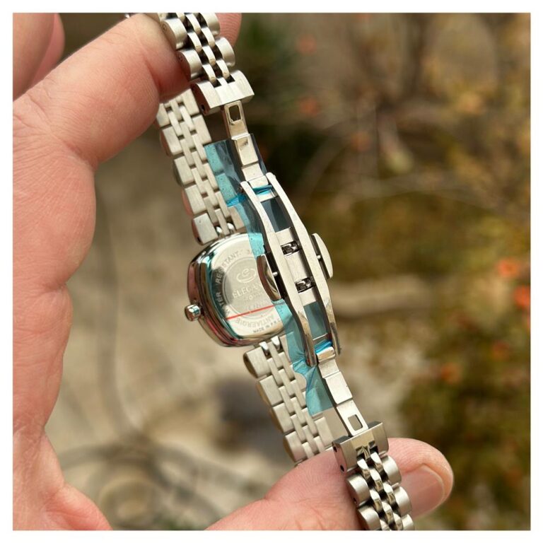 ساعت مچی زنانه الگانس سیلور صفحه طوسی ER2200
