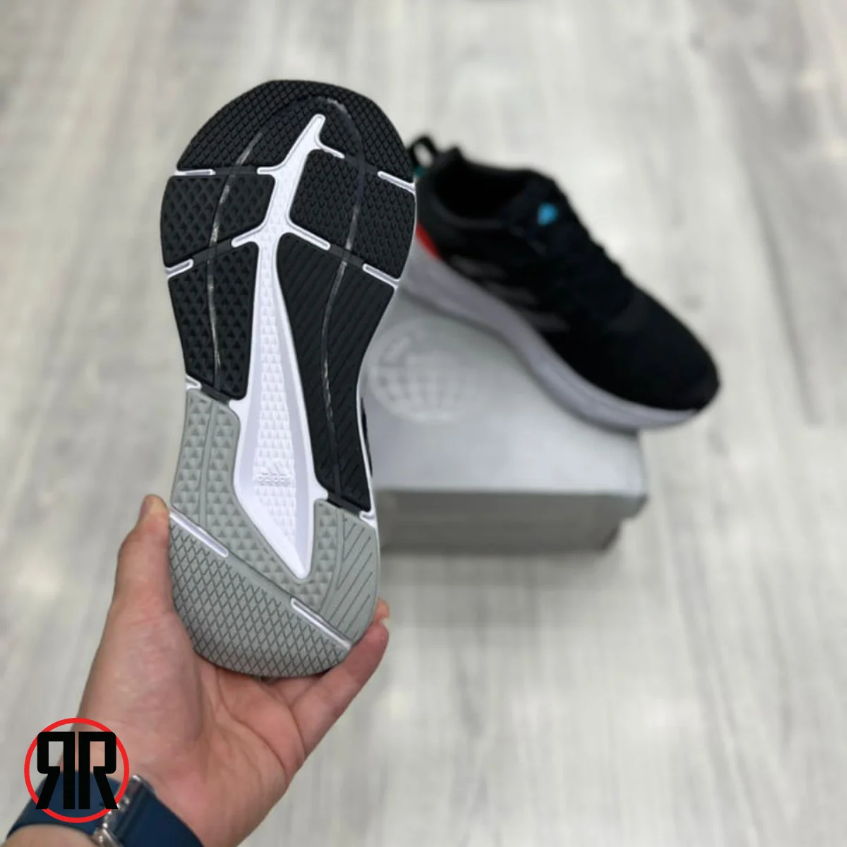 کفش کتونی زنانه و مردانه آدیداس کوئستر بوست Adidas - تصویر 3