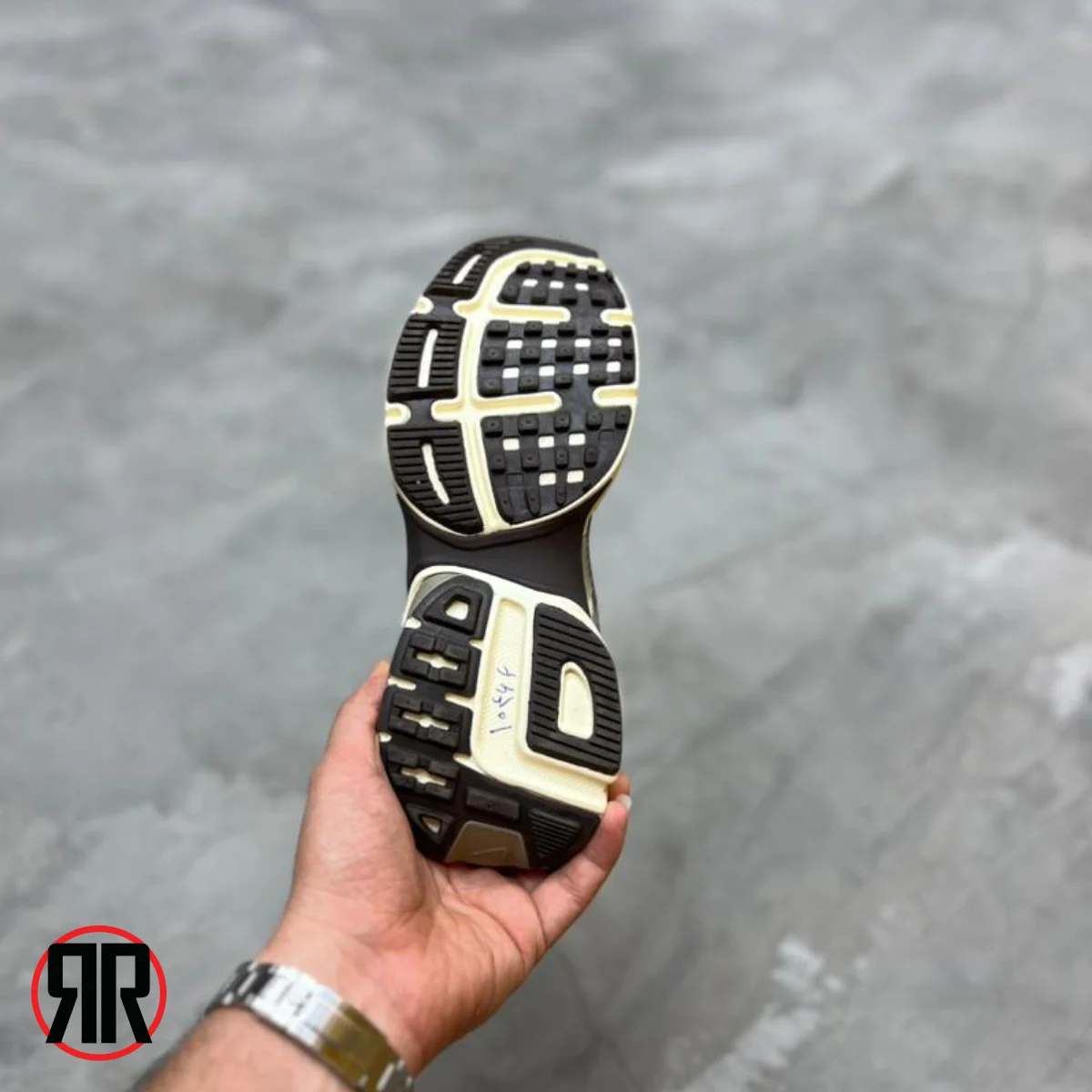 کفش کتونی زنانه و مردانه نایک وی تو کی ران v2tkrun - Image 2