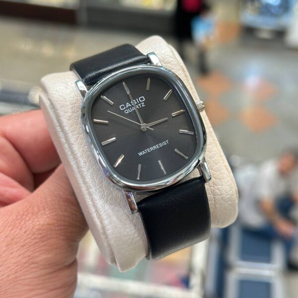 ساعت مچی مردانه کاسیو صفحه مشکی قاب سیلور Casio بند چرمی