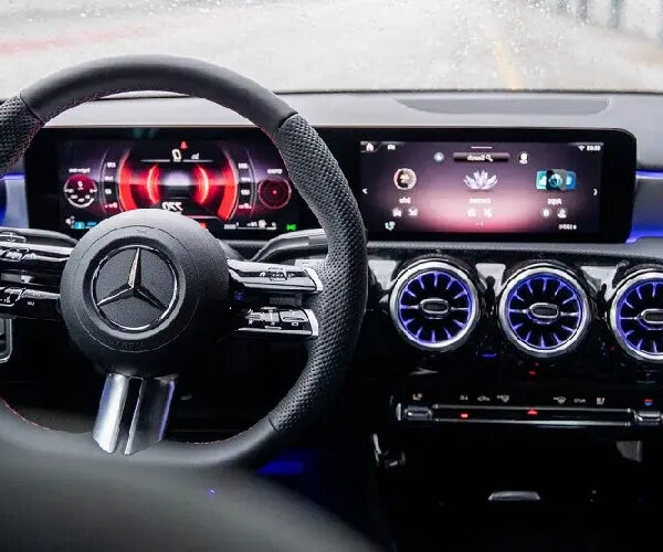 محافظ کنسول و مانیتور شفاف بنز A180 class