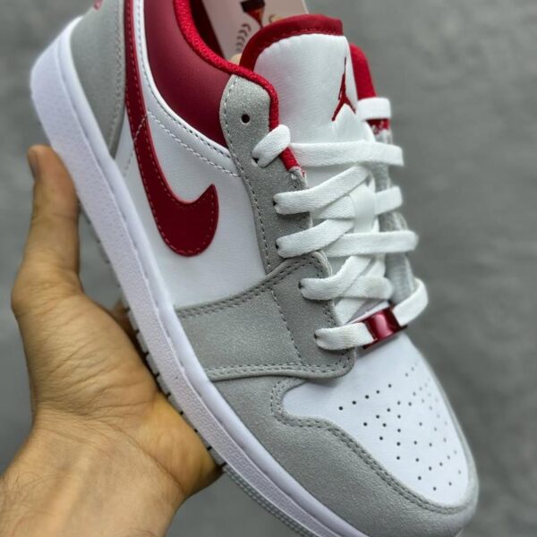 کتونی زنانه و مردانه نایک ایر جردن 1 Smoke Grey Gym Red