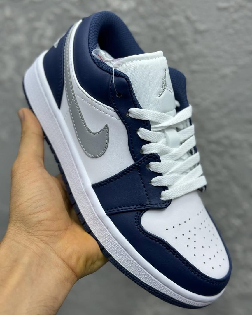 کتونی زنانه و مردانه نایک ایر جردن 1 Midnight Navy