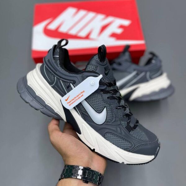 کتونی مردانه نایک Nike Zoom Vomero 5 طوسی