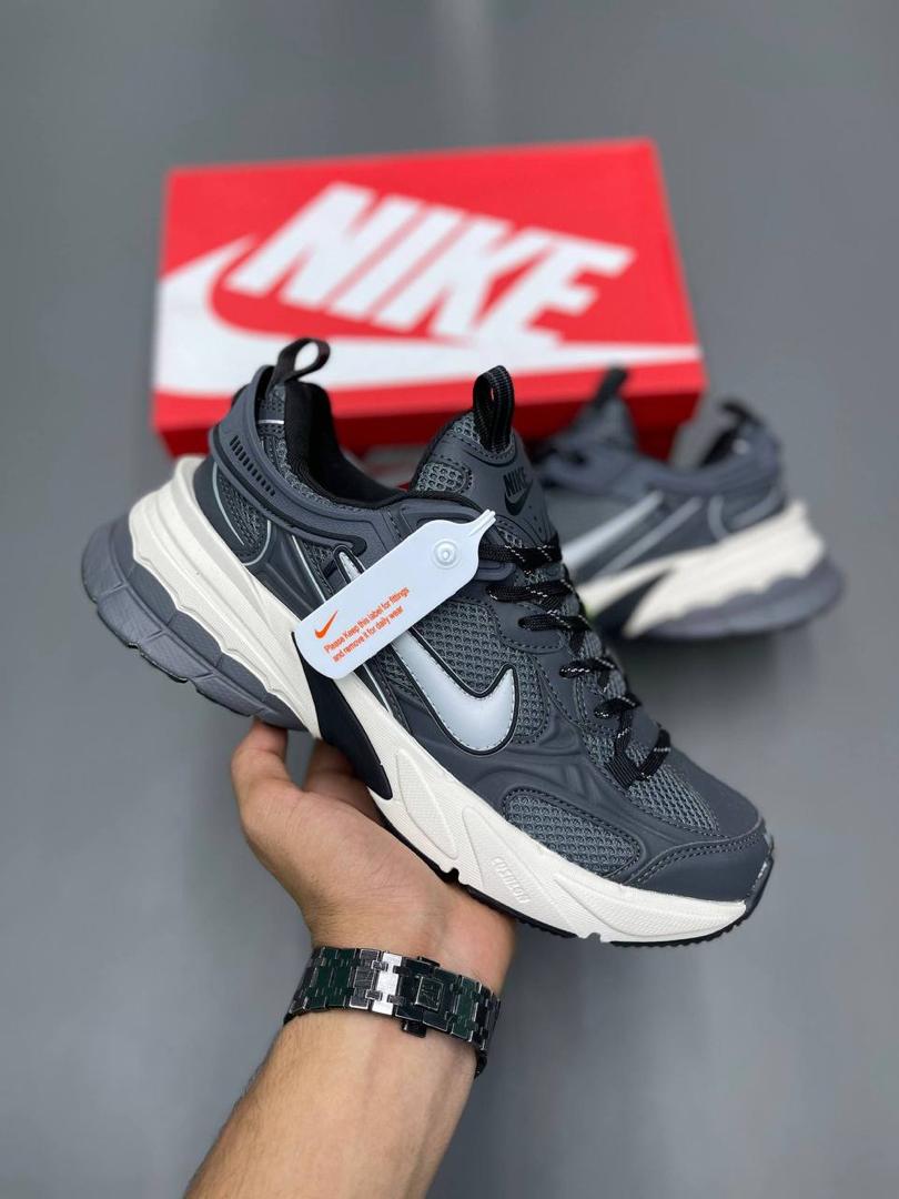 کتونی مردانه نایک Nike Zoom Vomero 5 طوسی