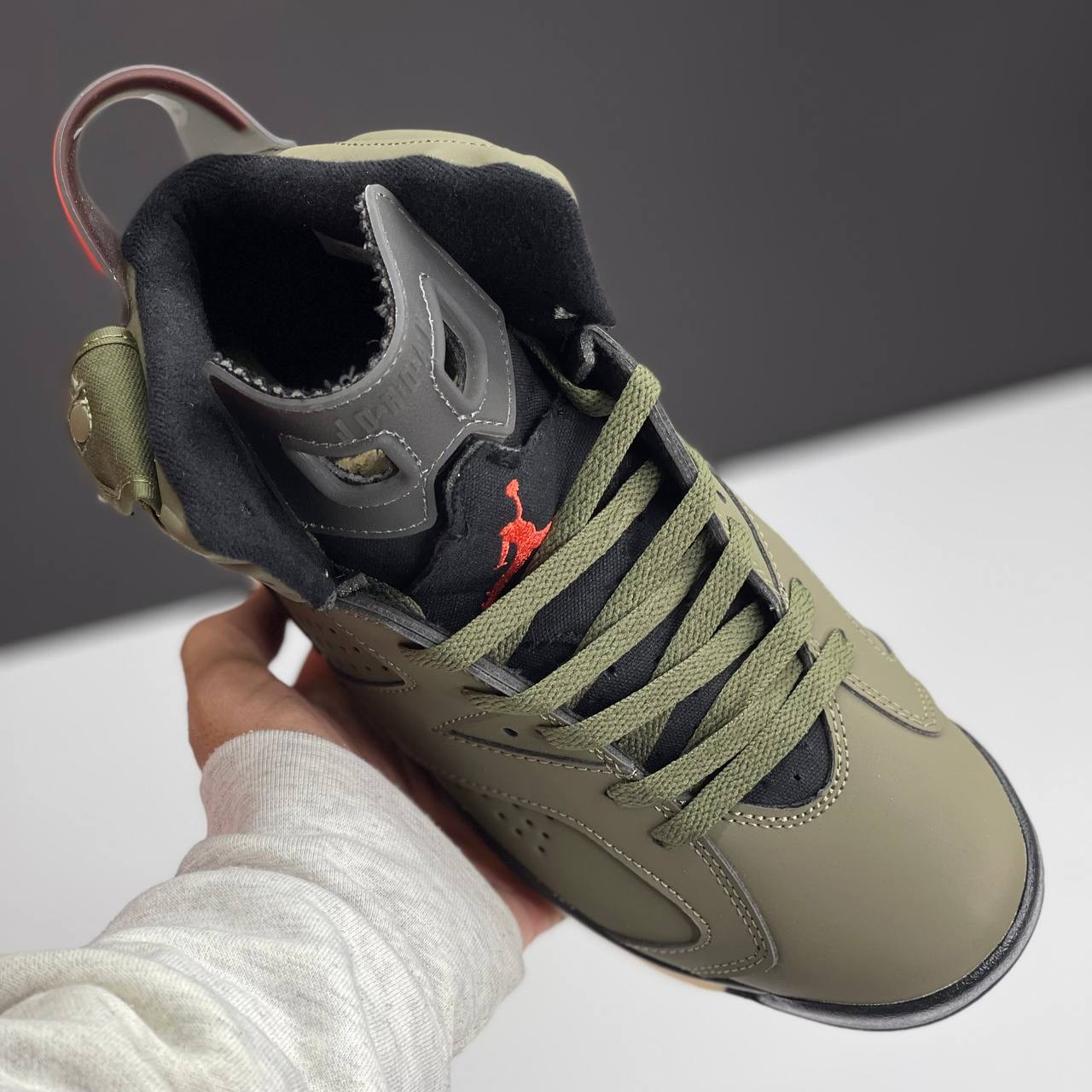 کفش کتونی مردانه ایر جردن ۶ تراویس اسکات الیو مسترNike Air Jordan 6 Travis Scott Olive - Image 3