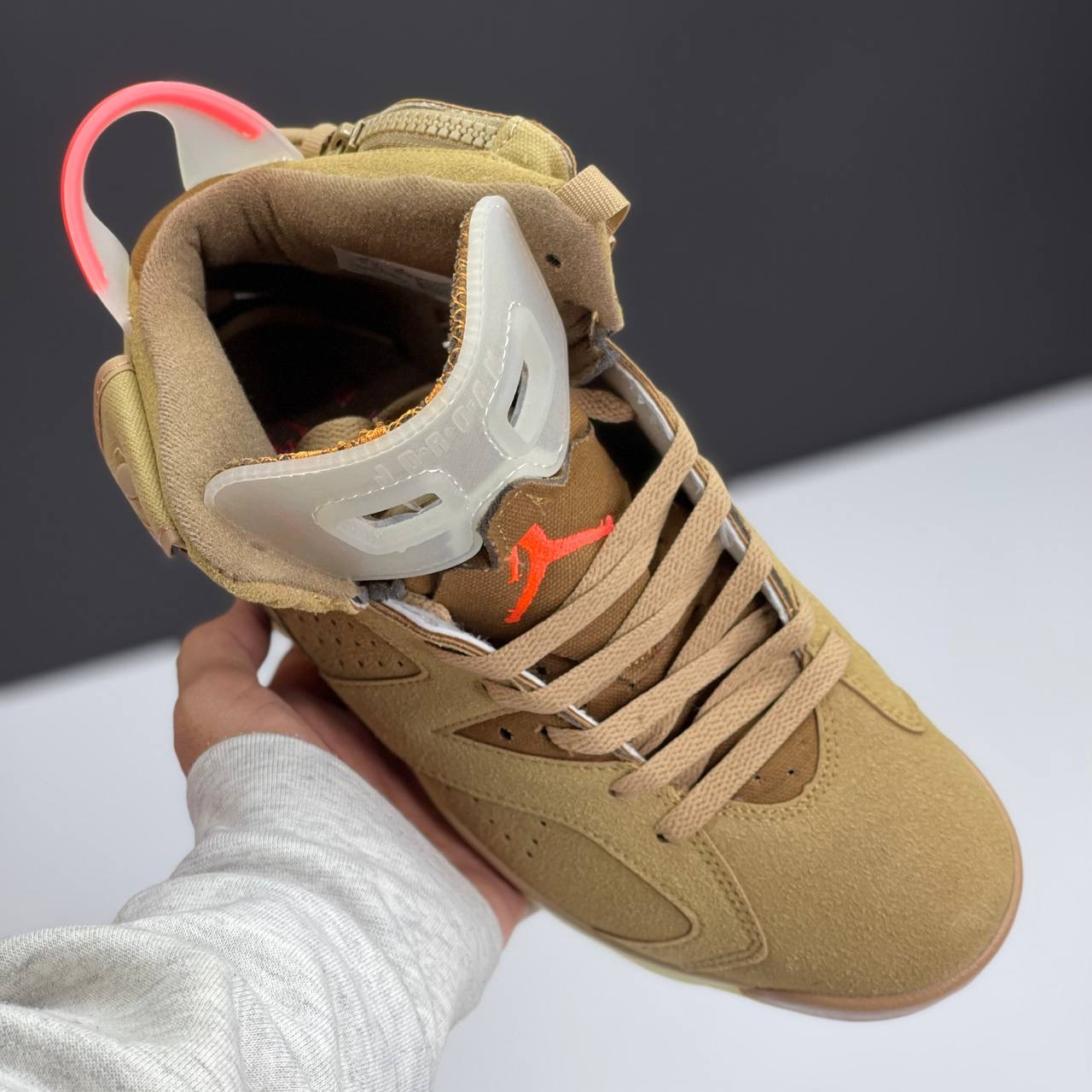 کفش کتونی مردانه ایر جردن ۶ تراویس اسکات بریتیش خاکی Nike Air Jordan 6 Travis Scott British Khaki - تصویر 2