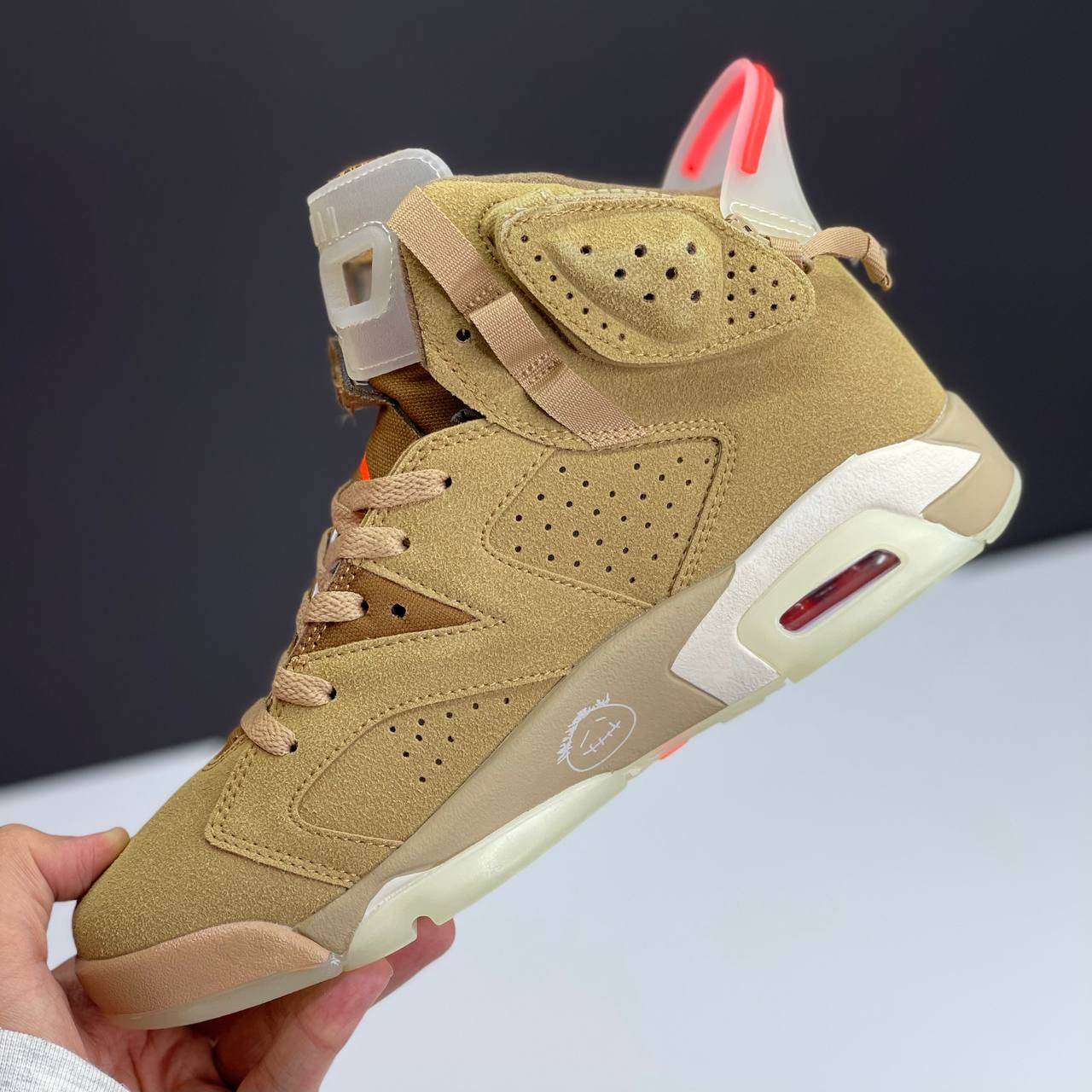 کفش کتونی مردانه ایر جردن ۶ تراویس اسکات بریتیش خاکی Nike Air Jordan 6 Travis Scott British Khaki - تصویر 4