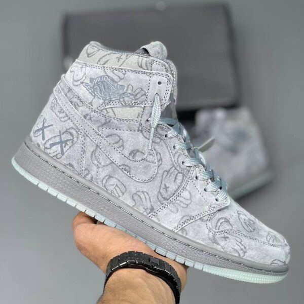 کفش کتونی مردانه ایر جردن Air Jordan 1 OG High Kaws Light Gray
