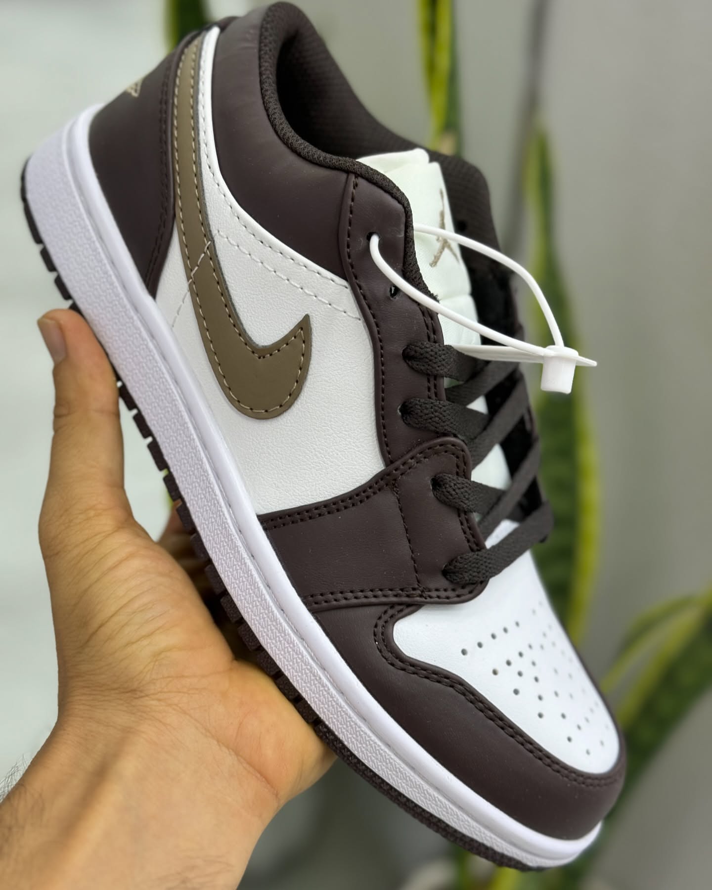 کفش کتونی زنانه و مردانه نایک جردن 1 Air Jordan 1 Light Olive