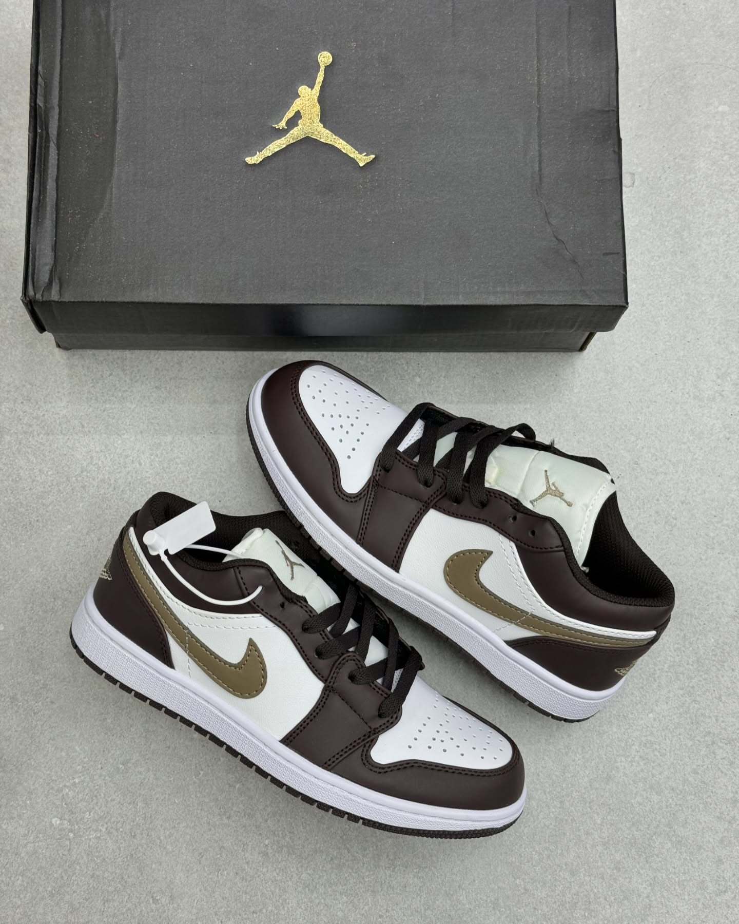 کفش کتونی زنانه و مردانه نایک جردن 1 Air Jordan 1 Light Olive - Image 2