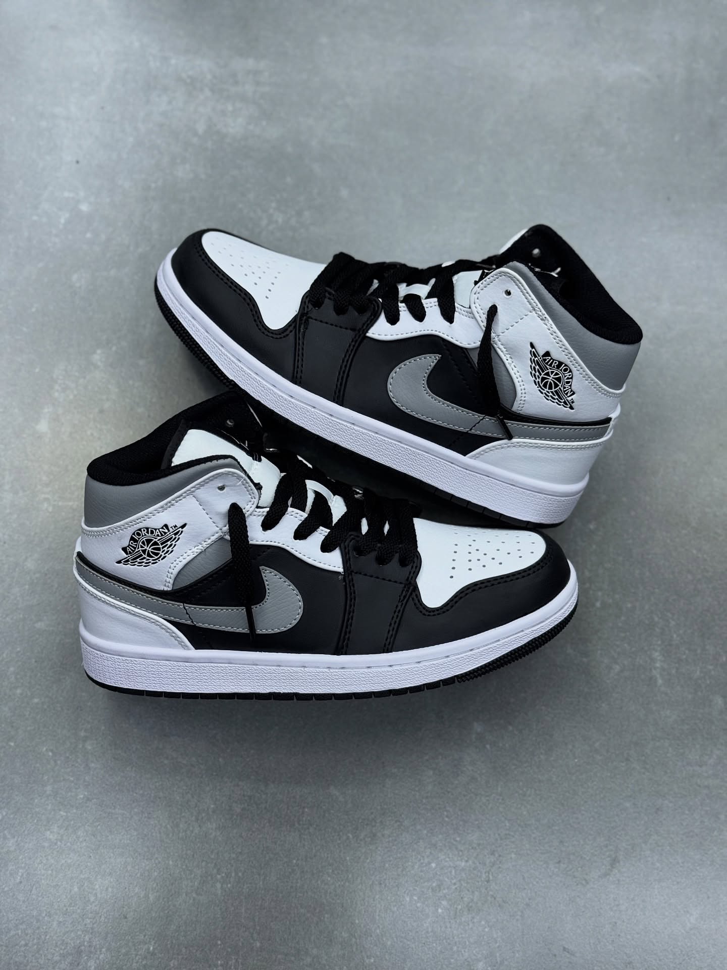 کفش کتونی زنانه ایر جردن 1 White Shadow