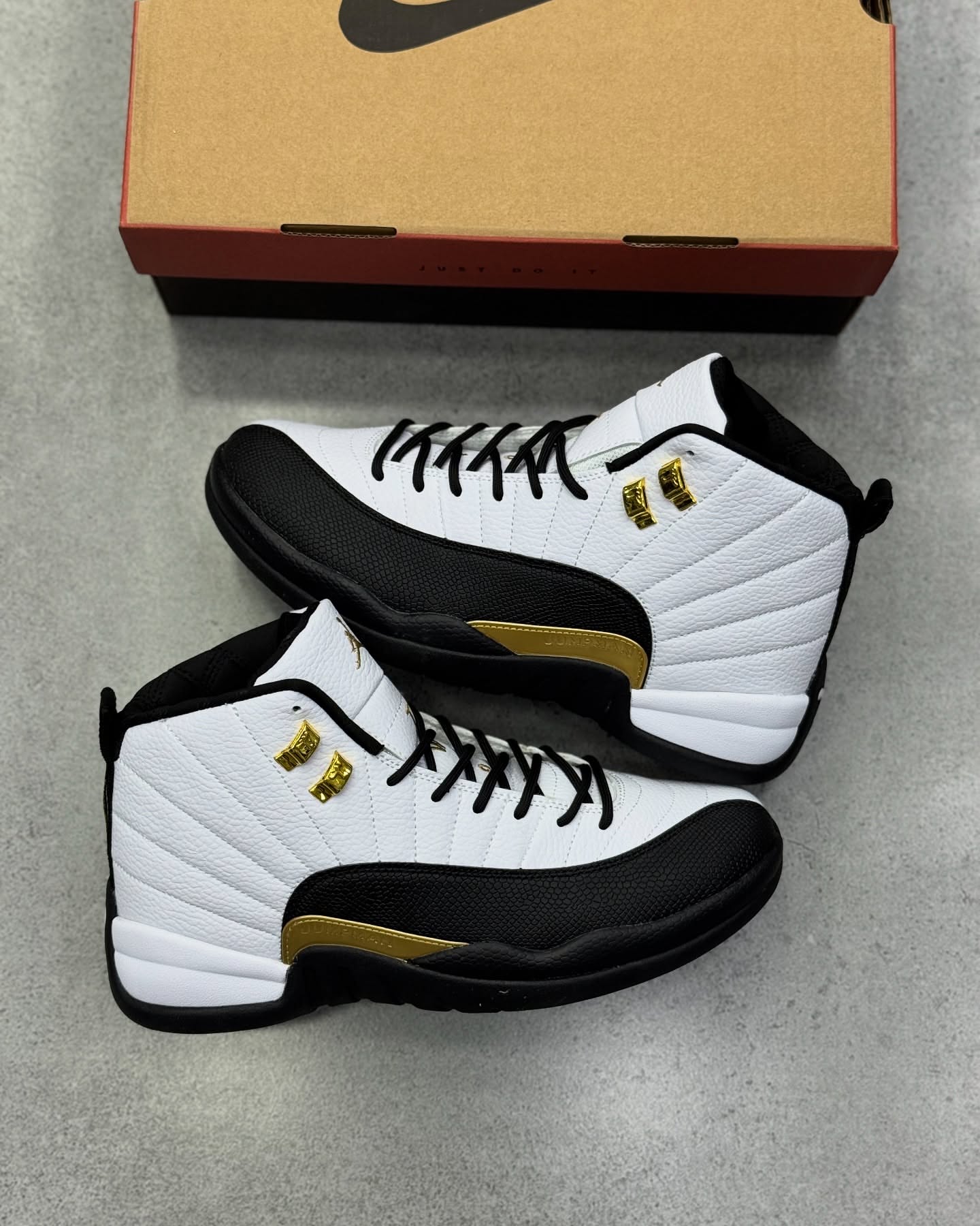 کفش کتونی مردانه نایک ایر جردن 12 Air Jordan 12 Royalty Taxi