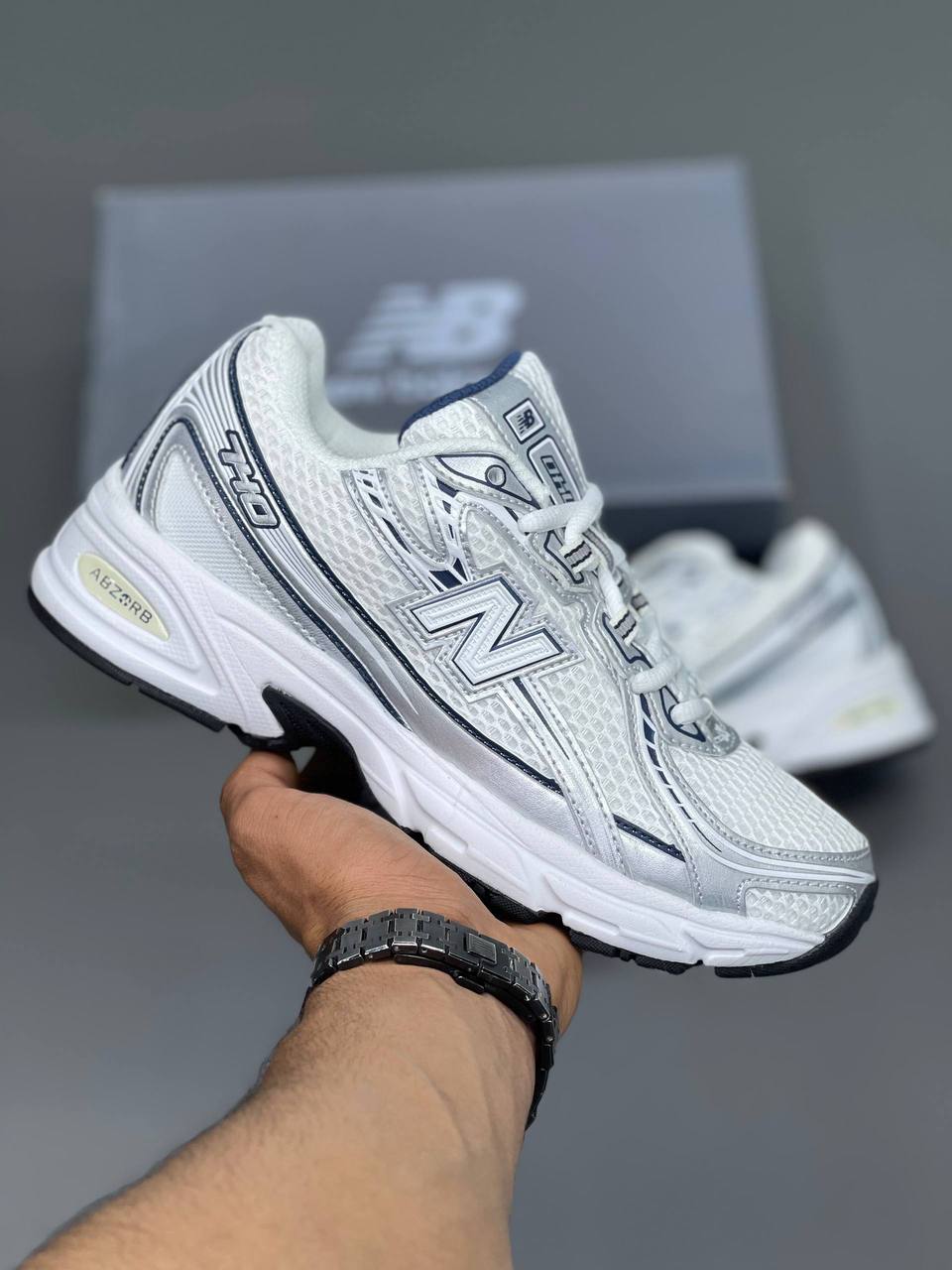 کفش کتونی زنانه و مردانه نیوبالانس 740 new balance