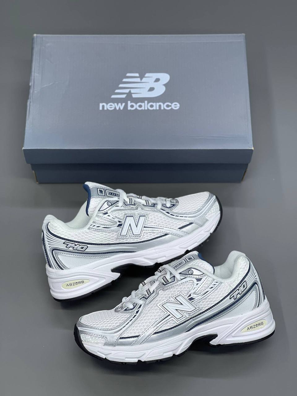 کفش کتونی زنانه و مردانه نیوبالانس 740 new balance - تصویر 2