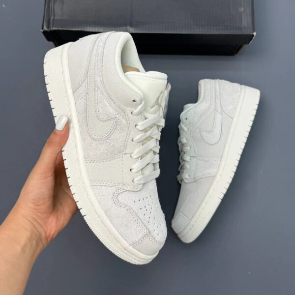 کفش کتونی زنانه و مردانه نایک جردن 1 Nike Air Jordan 1 Pale Ivory