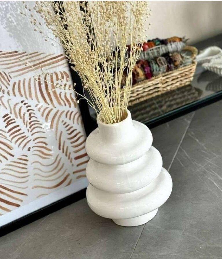 گلدان مدل سه پله هرمی سفید