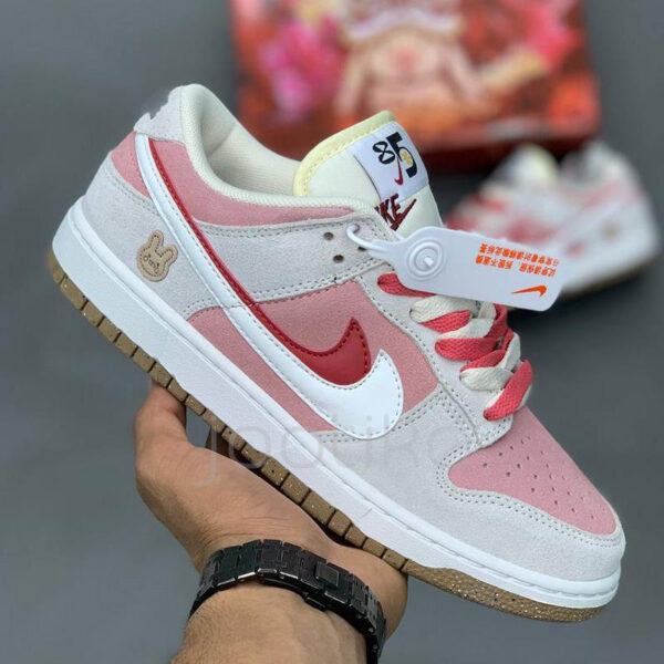 کفش کتونی زنانه نایک اس بی دانک Nike SB Dunk Low SE 85 Double Swoosh Grey Pink Rabbit
