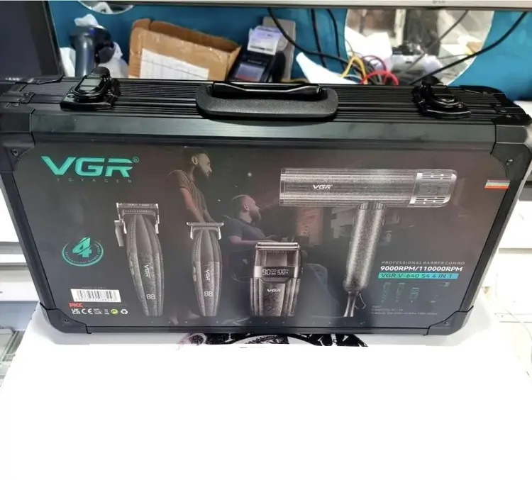ست 4عددی سشوار،شیور و ماشین اصلاح وی جی آر مدل V-640 S4 (AR)
