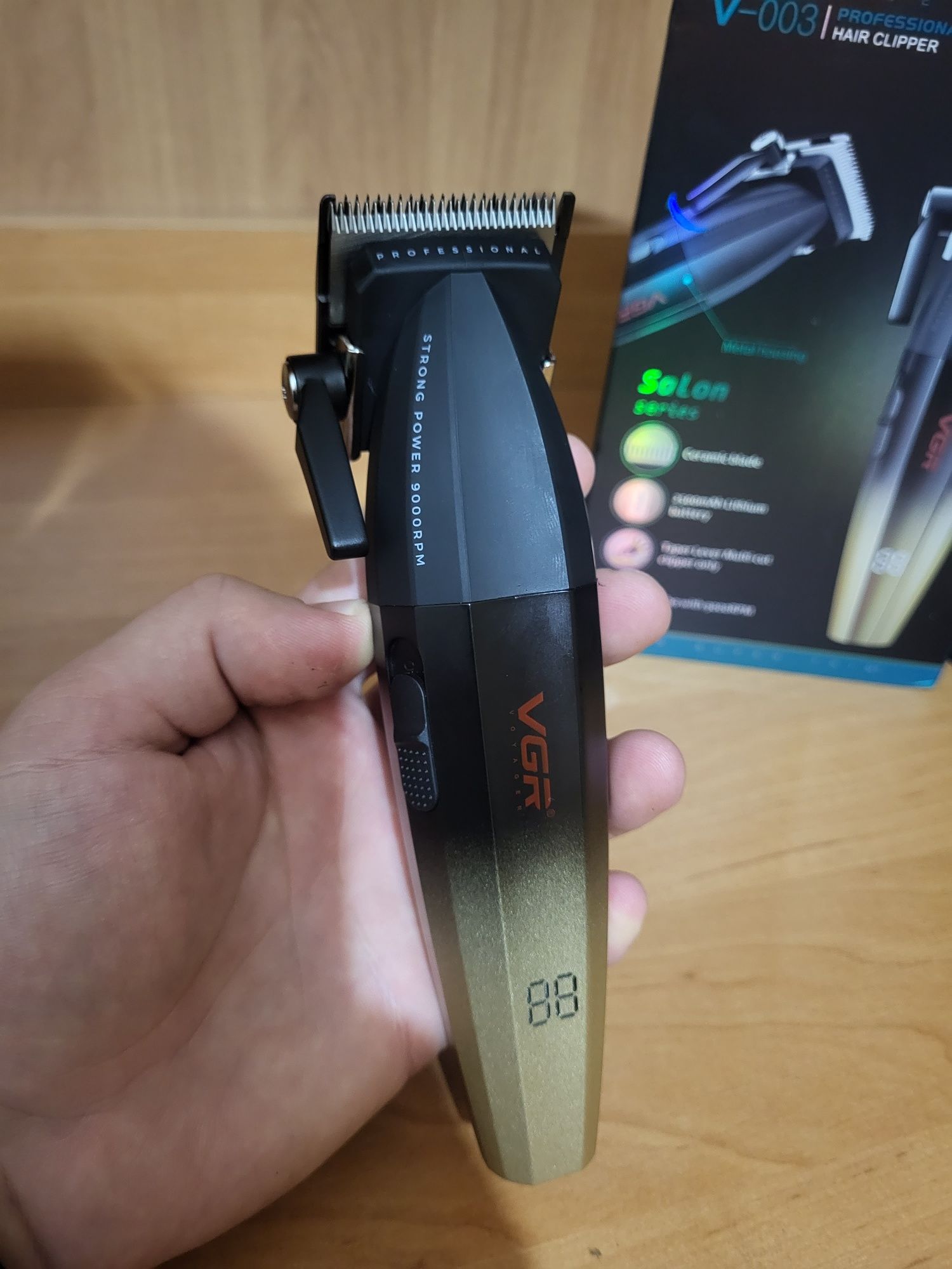 ماشین اصلاح حرفه ای وی جی آر مدل V-003 (AR) - تصویر 5