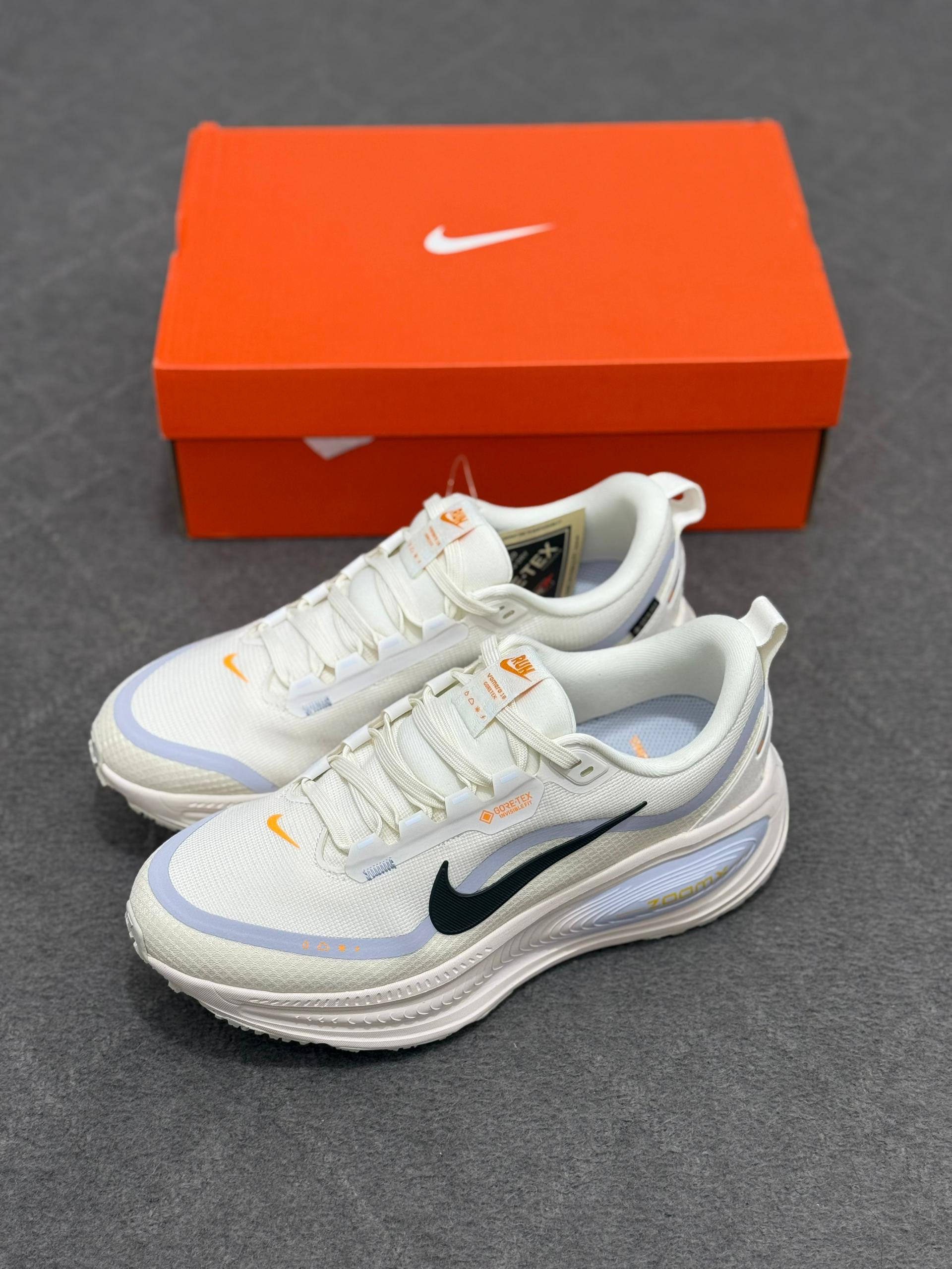 کفش کتونی مردانه نایک ومرو 18 جی تی ایکس Nike VOMERO 18 GTX - Image 4