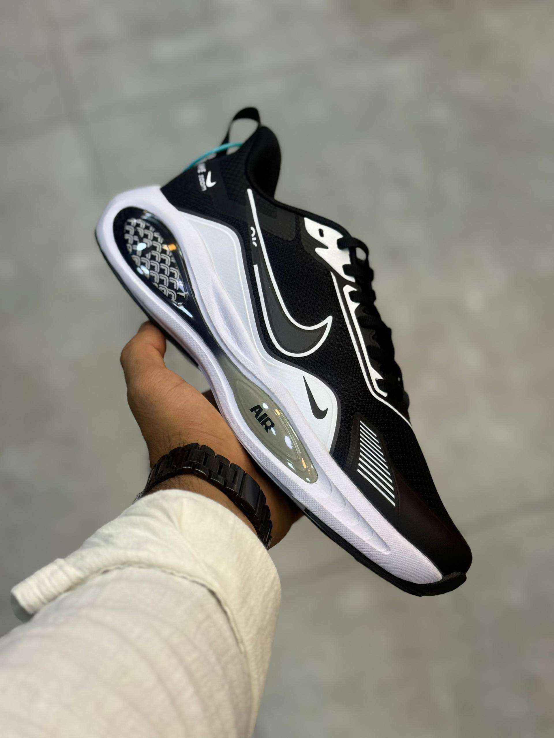 کفش کتونی مردانه نایک زوم روولوشن Nike Zoom revolution Black White