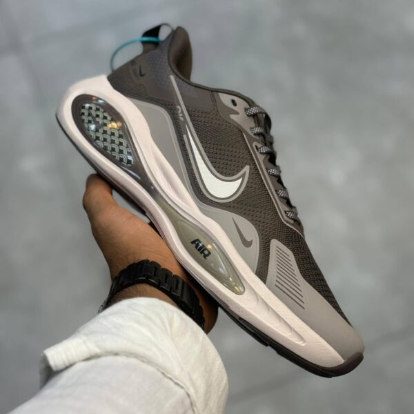 کفش کتونی مردانه نایک زوم روولوشن Nike Zoom revolution Brown Cream