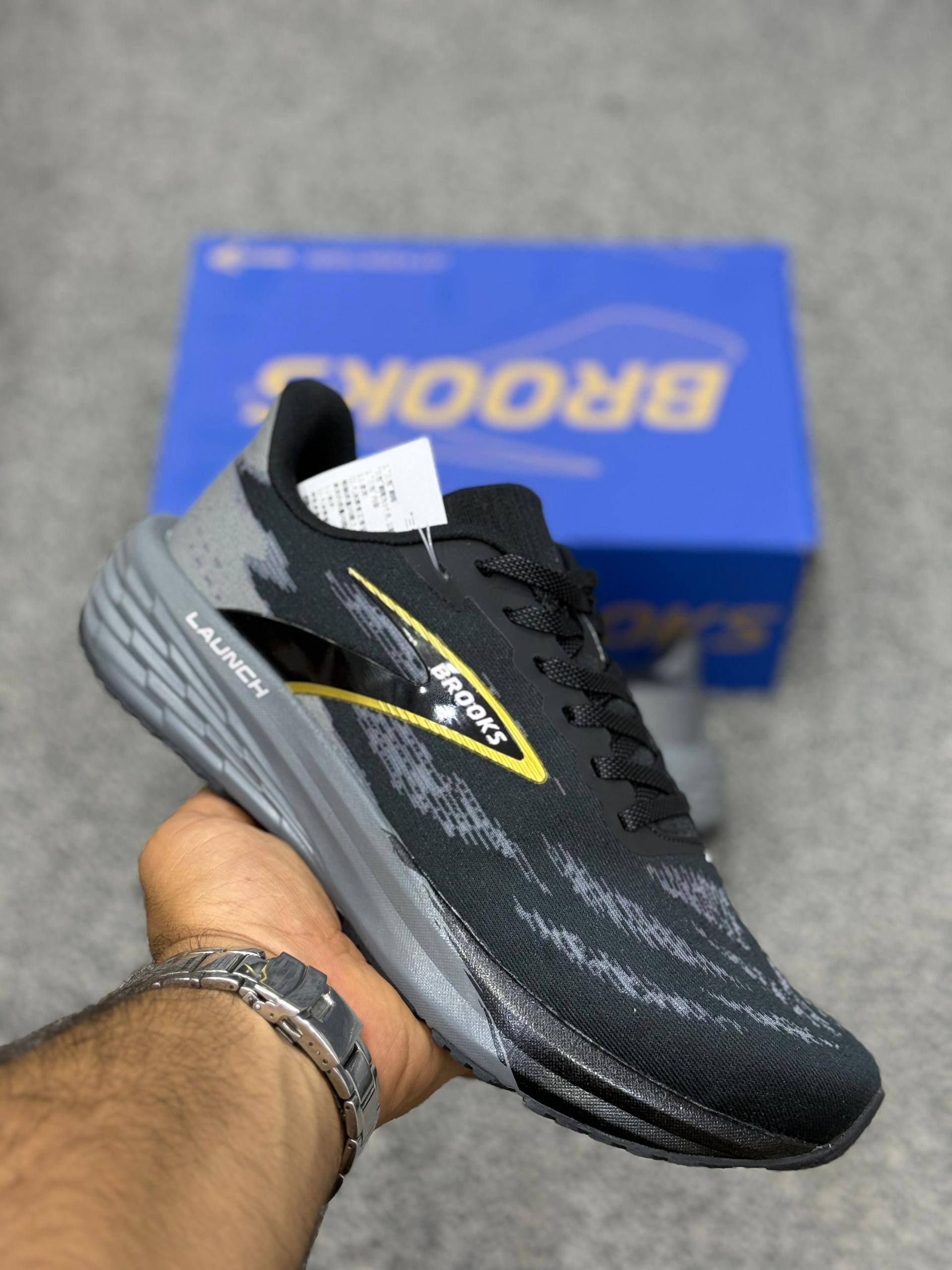 کفش کتونی مردانه بروکس مدل Brooks Launch 11