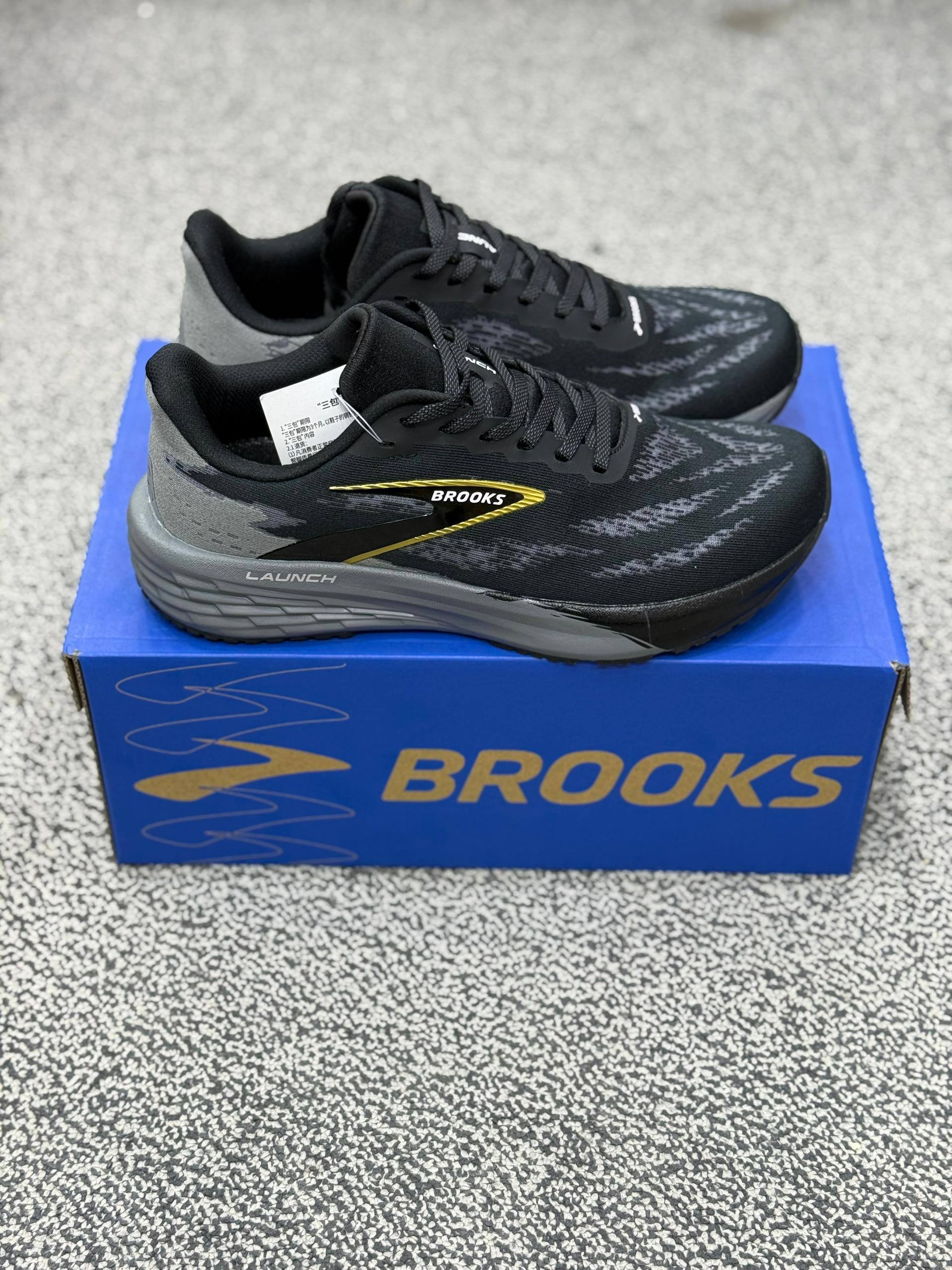 کفش کتونی مردانه بروکس مدل Brooks Launch 11 - Image 3