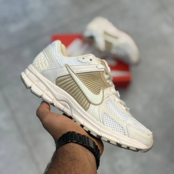 کفش کتونی زنانه نایک Nike Air Zoom Vomero 5 Cream