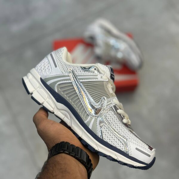 کفش کتونی زنانه نایک Nike Air Zoom Vomero 5 Dust Metallic Silver
