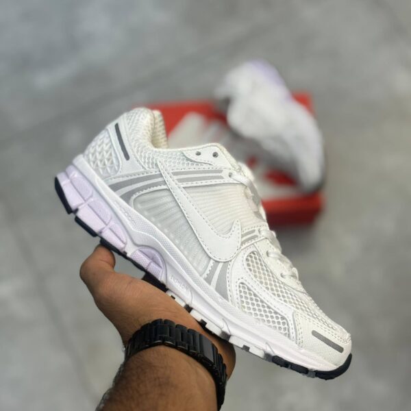 کفش کتونی زنانه نایک Nike Air Zoom Vomero 5 White/Vast Grey
