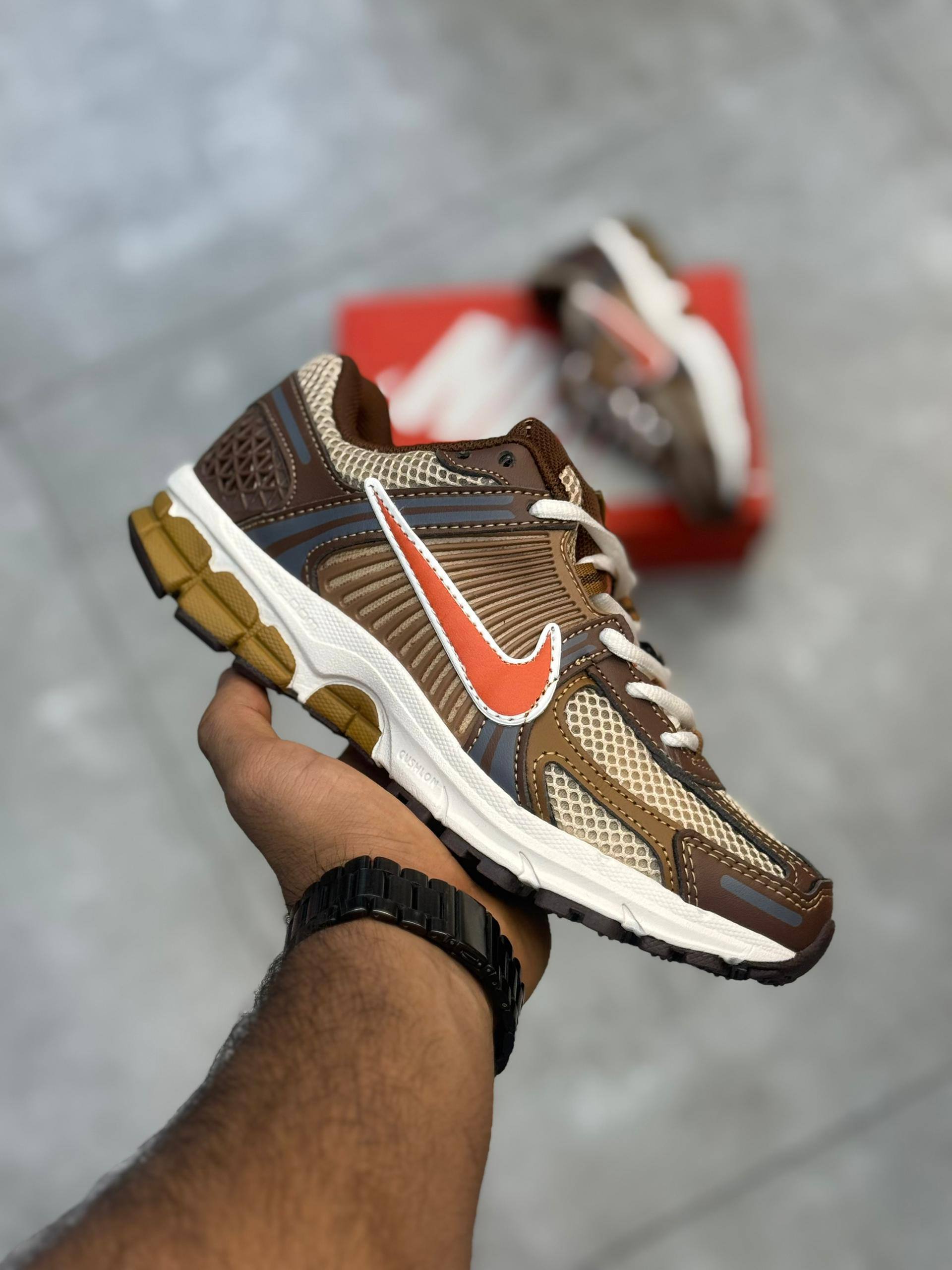 کفش کتونی زنانه نایک Nike Air Zoom Vomero 5 Wheat Grass Cacao Wow