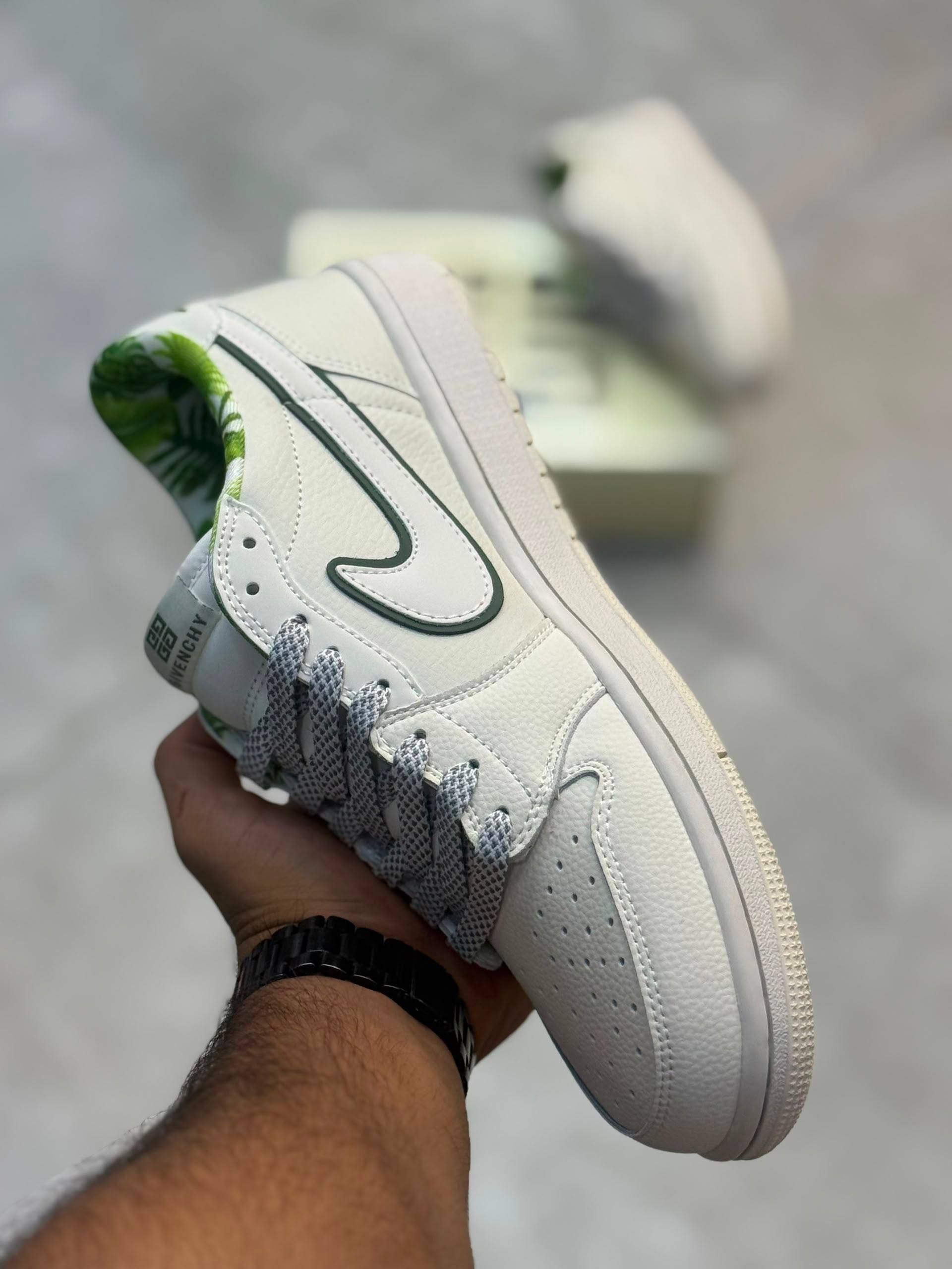 کفش کتونی مردانه نایک ایر جردن 1 Nike Air Jordan 1 Low Travis Scott Givenchy - Image 5