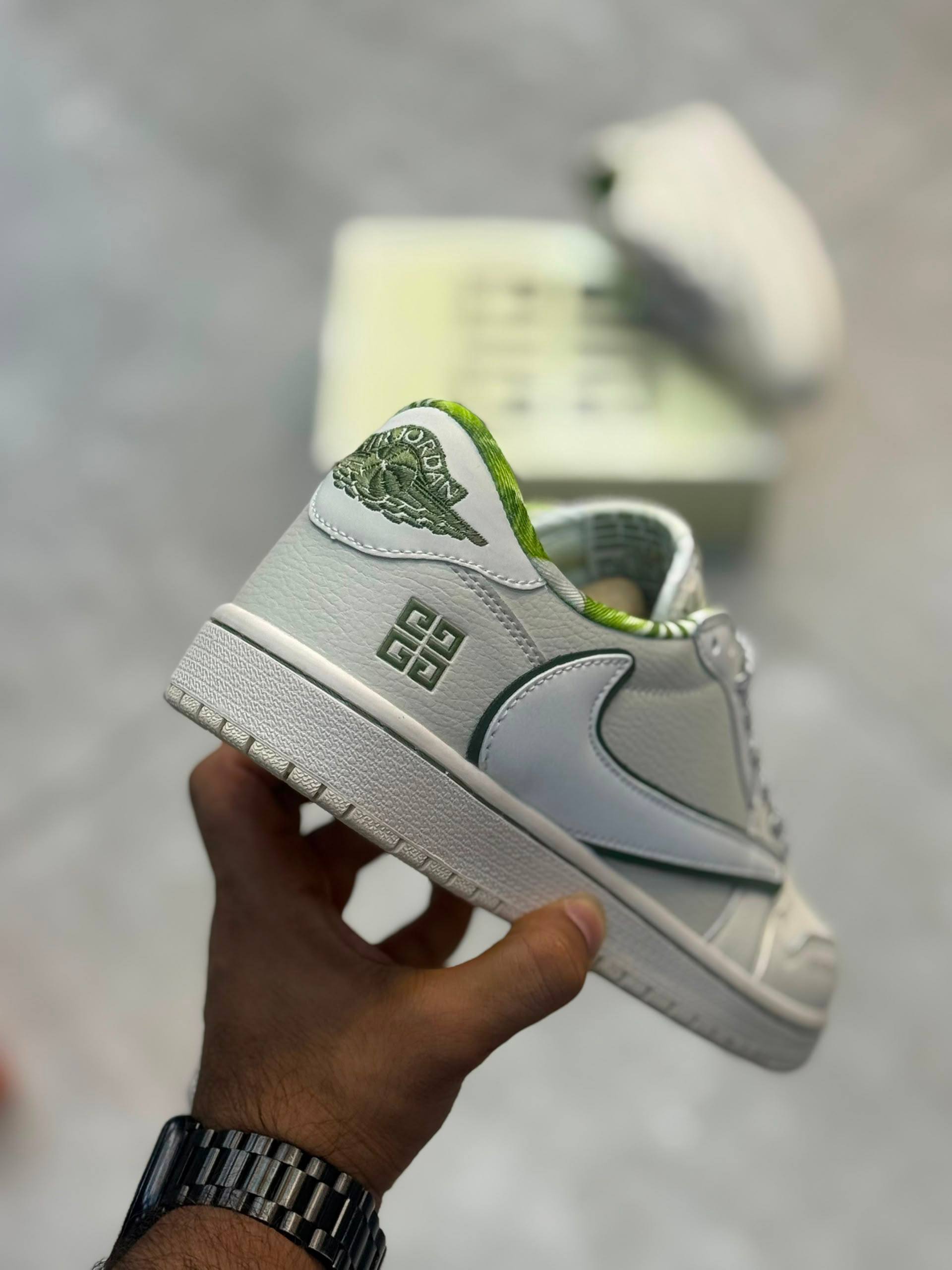 کفش کتونی مردانه نایک ایر جردن 1 Nike Air Jordan 1 Low Travis Scott Givenchy - Image 4