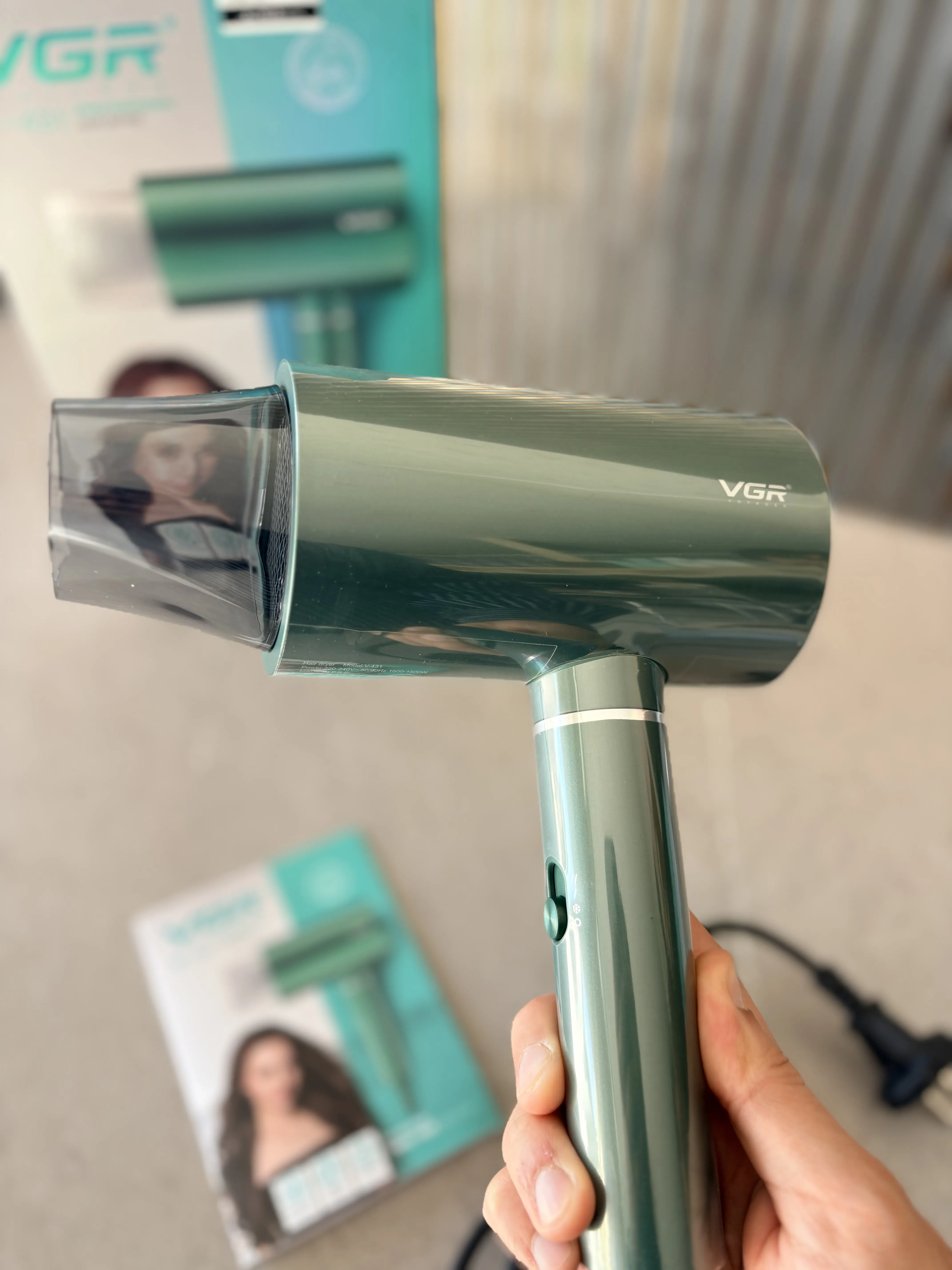 سشوار برند VGR کد 10-2990 (x) - Image 5
