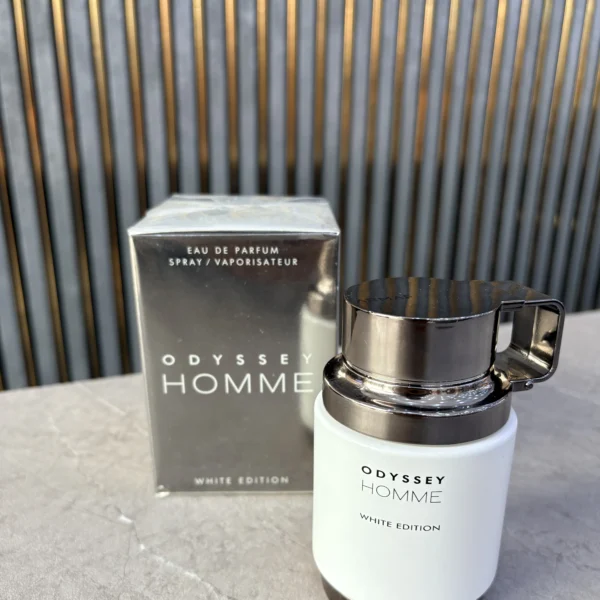 ادکلن آرماف مدل Odyssey Homme White Edition (x)