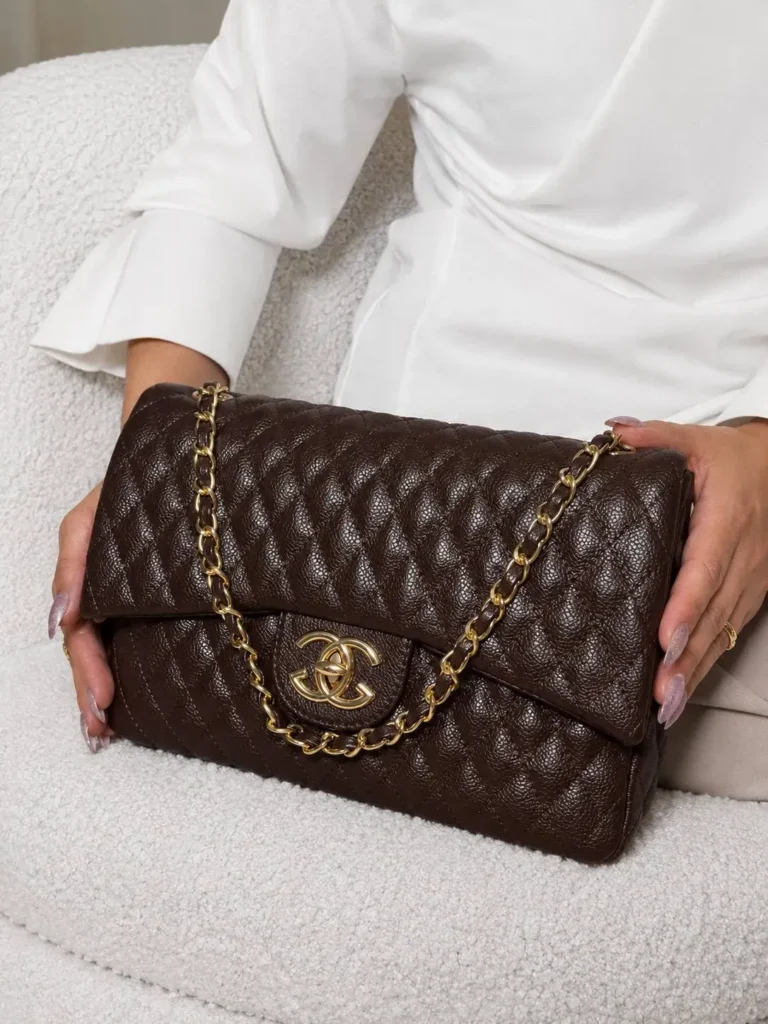 کیف دستی و دوشی زنانه طرح شنل با زنجیر طلایی کد ۲۳۱(FR)