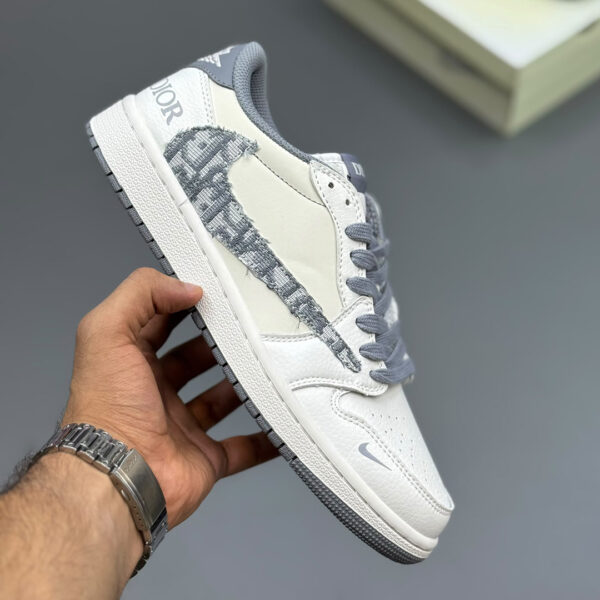 کفش کتونی جردن ۱ لو تراویس اسکات طرح دیور سفید خاکستری Travis Scott x Dior Air Jordan 1 Low White Grey