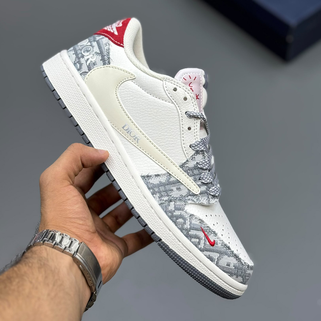 کفش کتونی جردن ۱ لو تراویس اسکات دیور سفید خاکستری قرمز Travis Scott x Dior Air Jordan 1 Low White Grey Red