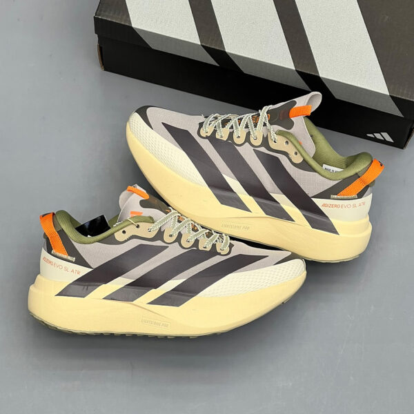 کفش کتونی آدیداس آدیزیرو ایوو اس‌ال ای‌تی‌آر کرم خاکستری زیتونی adidas Adizero Evo SL ATR
