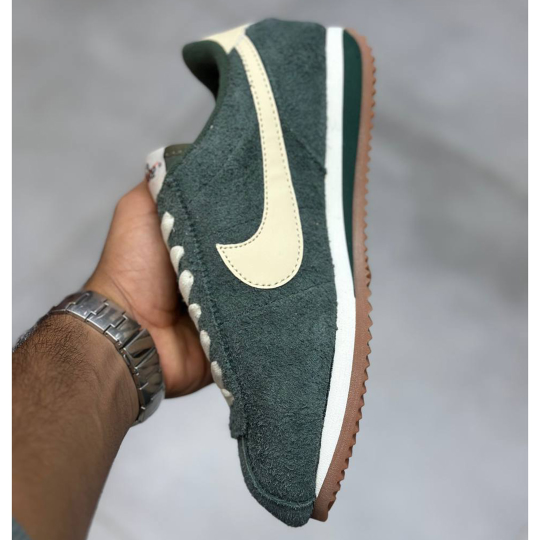 نایک کورتز سبز تیره کرم Nike Cortez Vintage Green Gum FJ2530 - Image 3