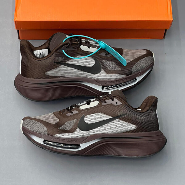 کفش کتونی نایک پگاسوس پلاس قهوه‌ای شکلاتی Nike Pegasus Plus 2
