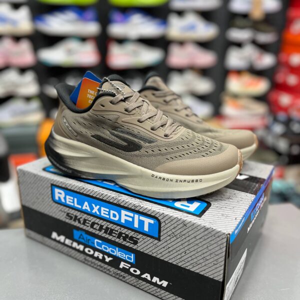 کفش کتونی مردانه اسکیچرز هایپر برست کربن کد01 Skechers Hyper Burst Carbon