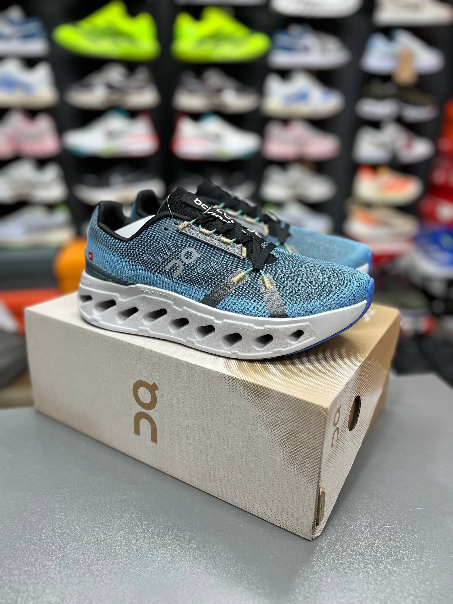 کفش کتونی مردانه کفش آن رانینگ کد02 On Running Cloudeclipse