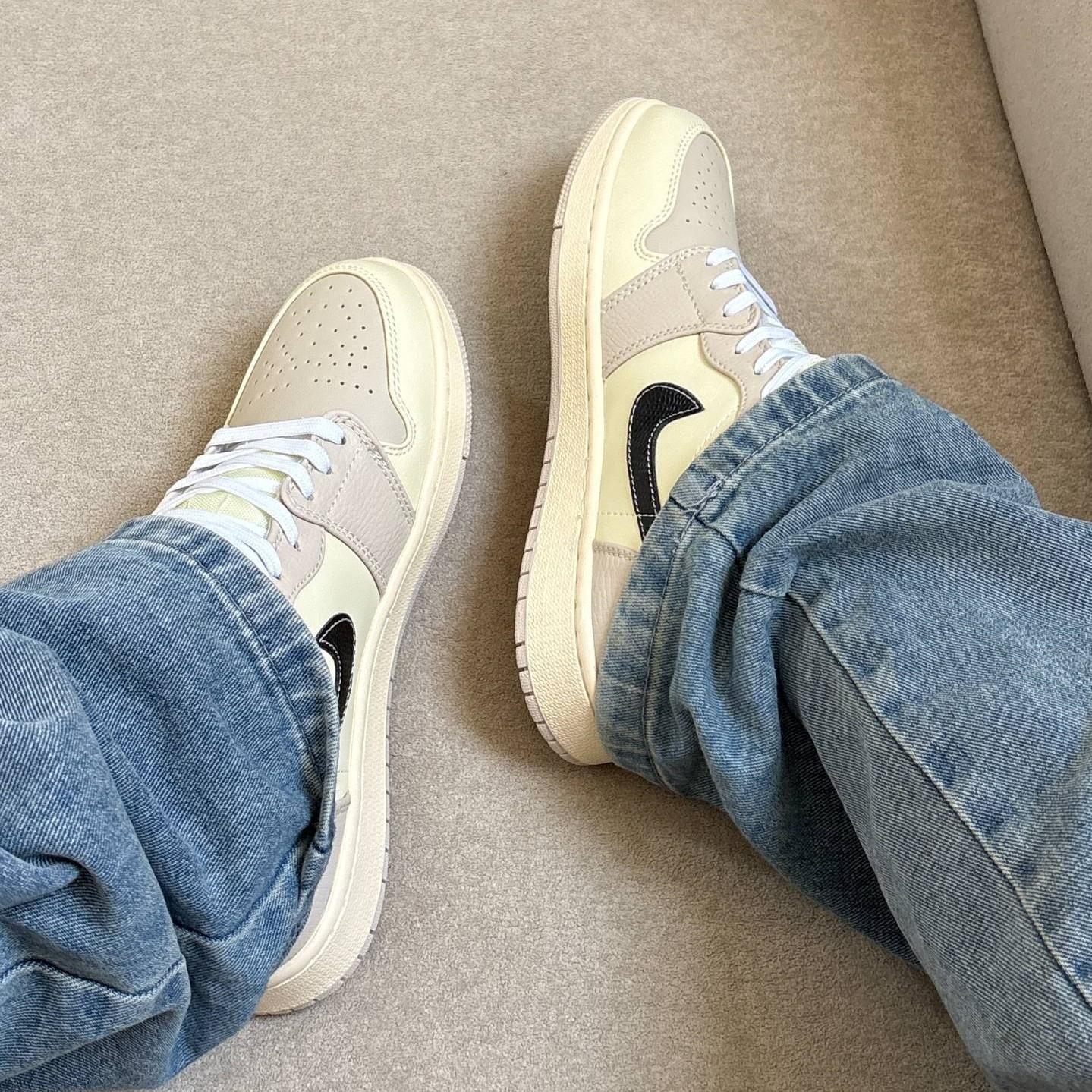 کفش کتونی مردانه ایر جردن ۱ لو اس ای سنددریفت گلیشر بلو NikeAir Jordan 1 Low SE Sanddrift Glacier Blue - Image 2