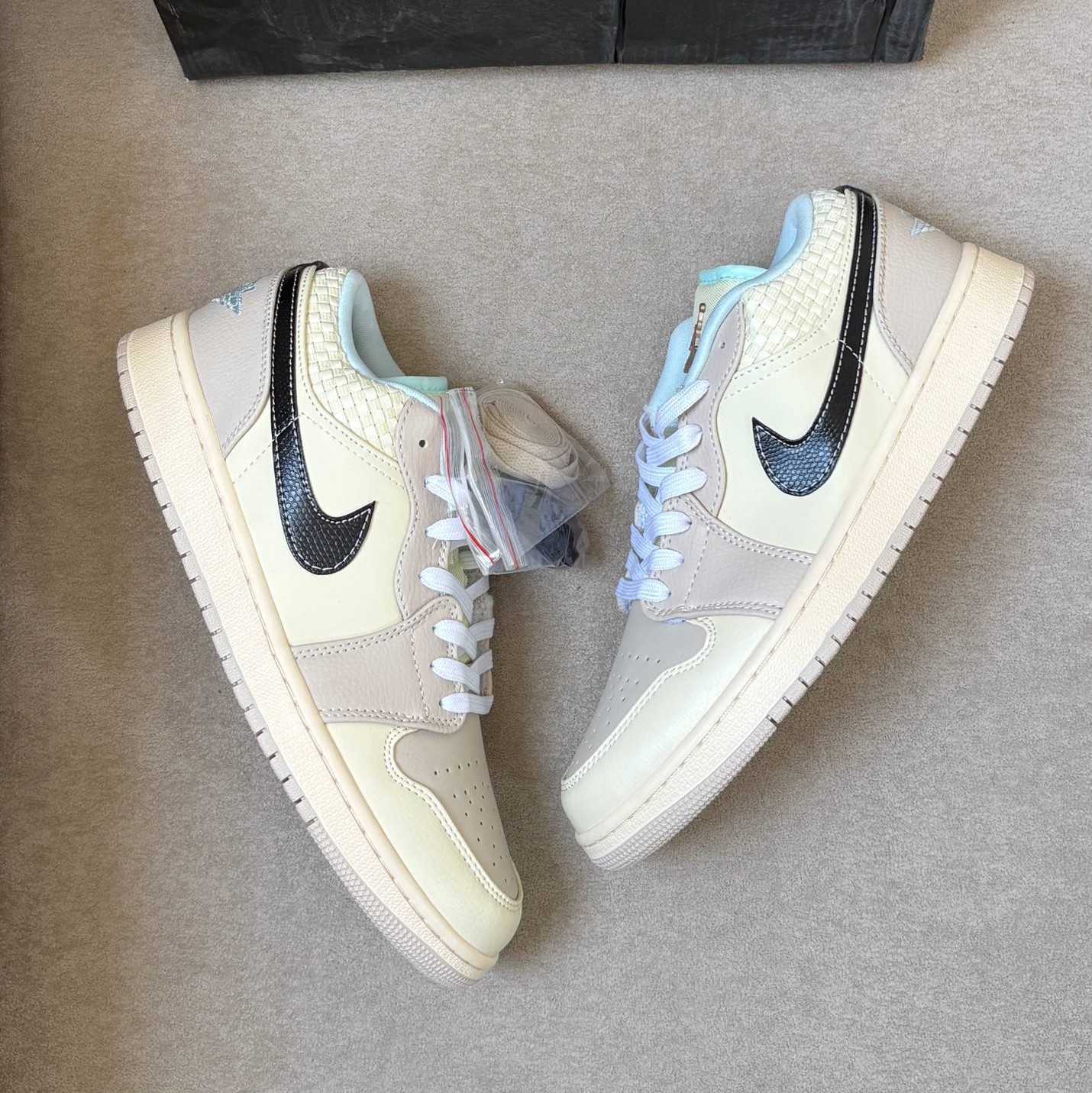 کفش کتونی مردانه ایر جردن ۱ لو اس ای سنددریفت گلیشر بلو NikeAir Jordan 1 Low SE Sanddrift Glacier Blue - Image 4