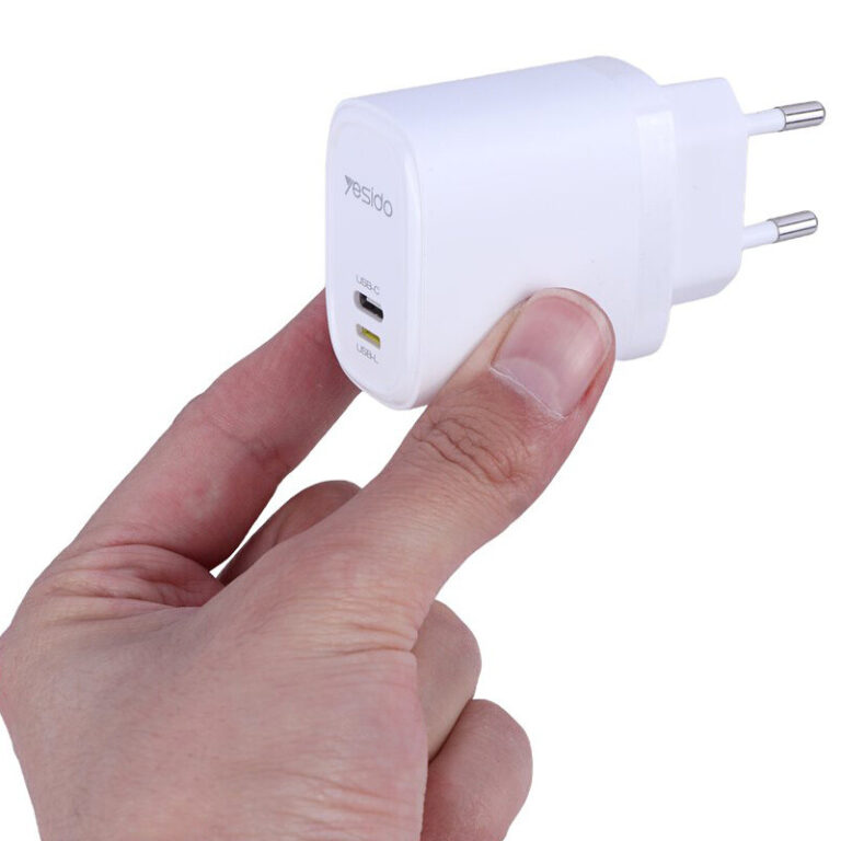 شارژر دیواری 12 وات یسیدو YC71 2.4A + کابل آیفونی
